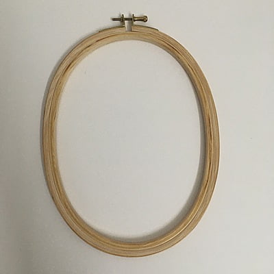 Oval embroidery hoop