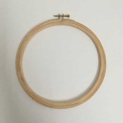 Round embroidery hoop