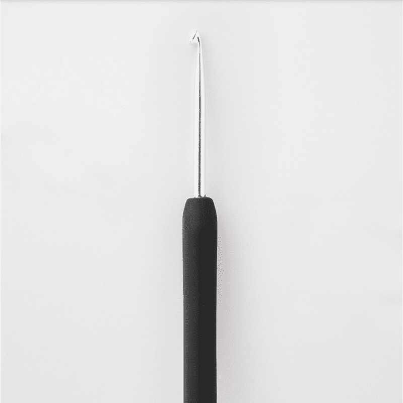Single ended steel crochet hook